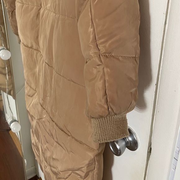 UWOT PrettyLittleThing Tan Puffer Coat - Picture 5 of 6